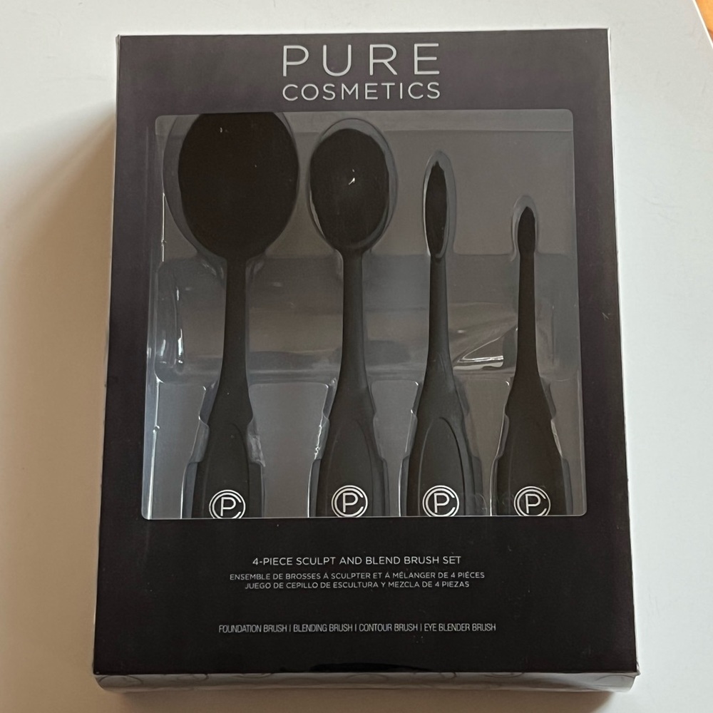 Pure Cosmetics 4 Piece Sculpt and Blend Brush Set - New in box!